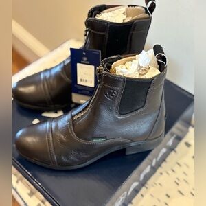New in Box Ariat Women's Heritage Breeze Zip Paddock Boots